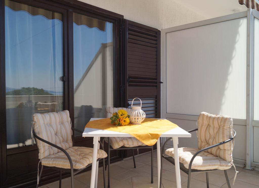 Apartments Lina Novi Vinodolski Rom bilde