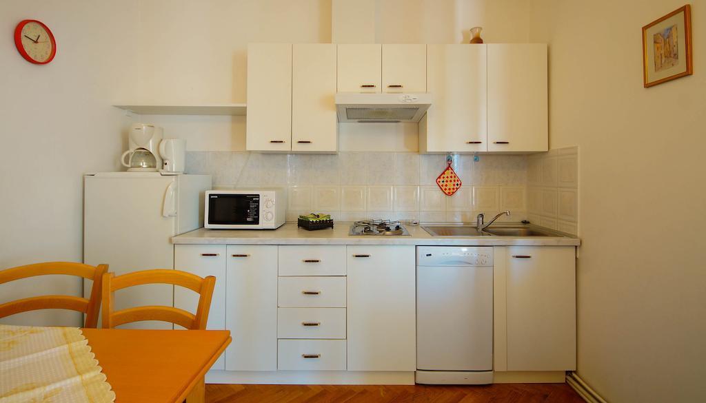Apartments Lina Novi Vinodolski Rom bilde