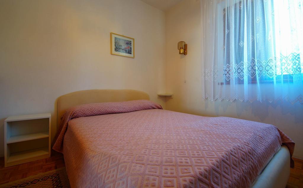 Apartments Lina Novi Vinodolski Rom bilde